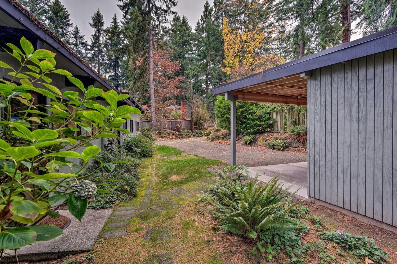 Updated 1970S Island Bungalow, 8 Miles To Seattle! Villa Mercer Island Buitenkant foto