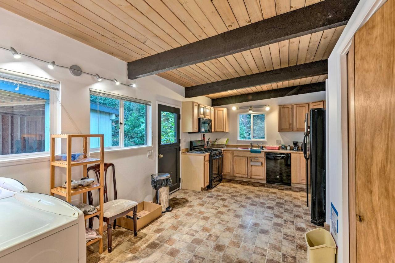 Updated 1970S Island Bungalow, 8 Miles To Seattle! Villa Mercer Island Buitenkant foto