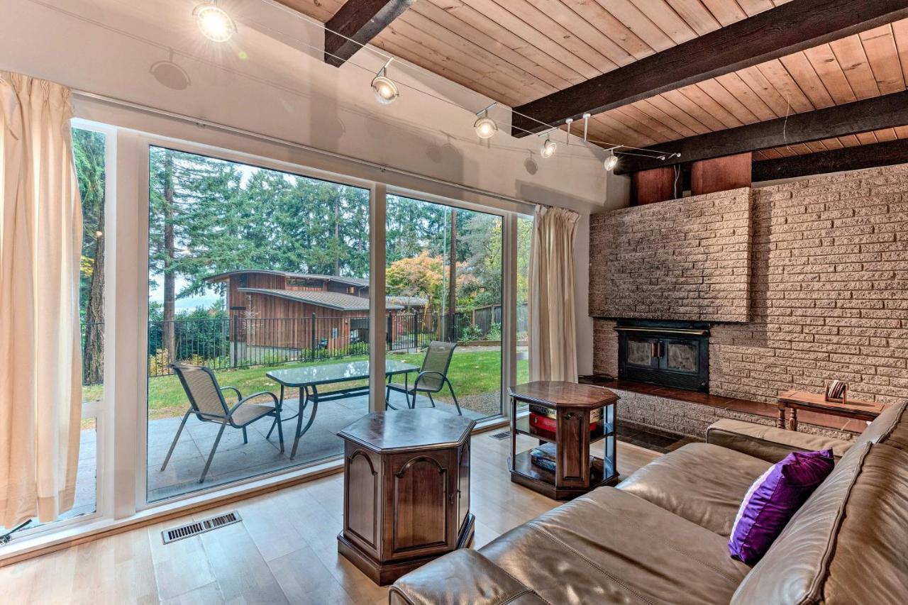 Updated 1970S Island Bungalow, 8 Miles To Seattle! Villa Mercer Island Buitenkant foto