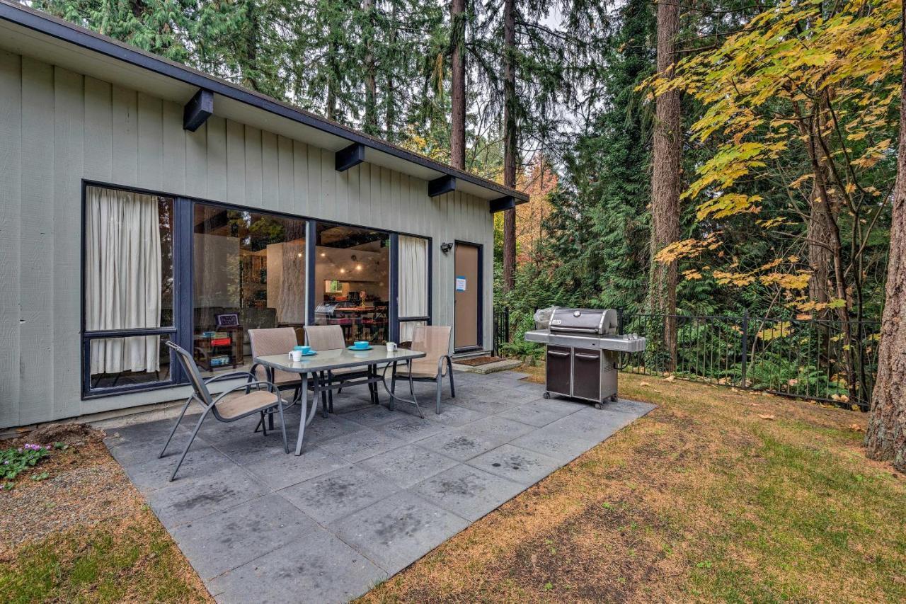 Updated 1970S Island Bungalow, 8 Miles To Seattle! Villa Mercer Island Buitenkant foto