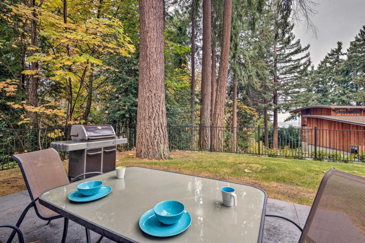 Updated 1970S Island Bungalow, 8 Miles To Seattle! Villa Mercer Island Buitenkant foto